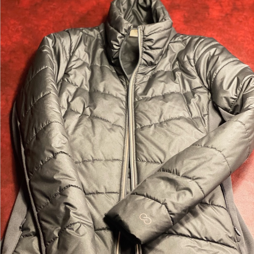 Carrie Underwood puffer jacket